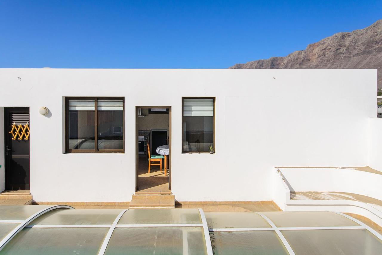 Famara Beach Apt Екстер'єр фото