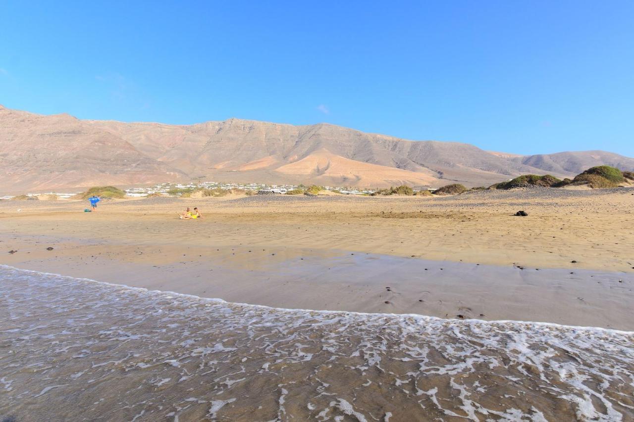 Famara Beach Apt Екстер'єр фото