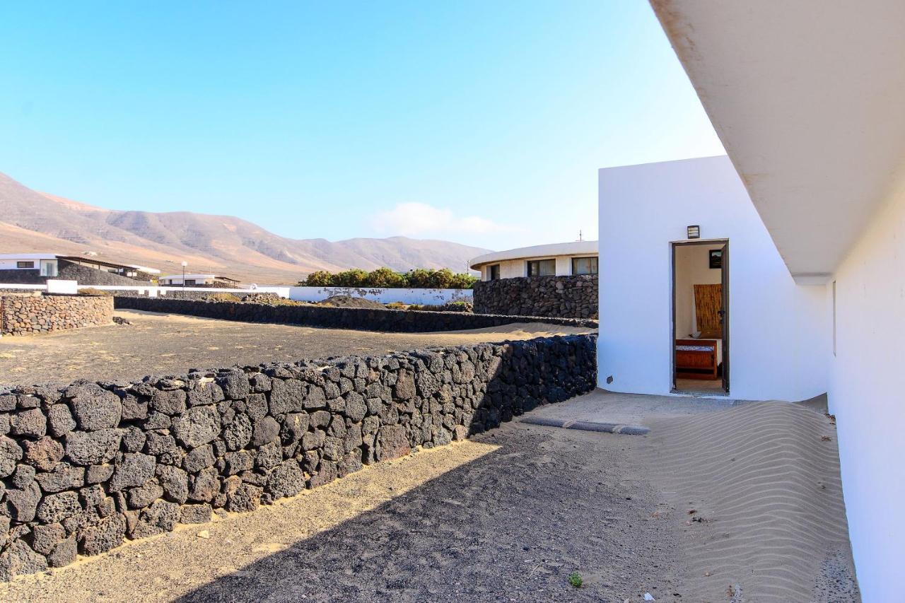 Famara Beach Apt Екстер'єр фото